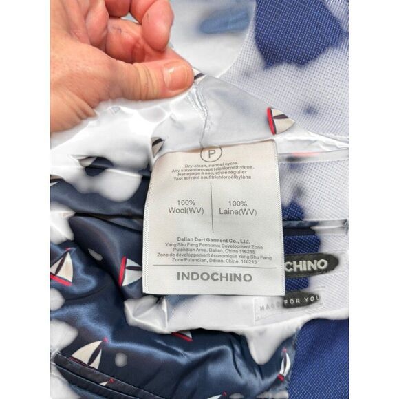 NWT Mens Tailored Fit Navy Blazer With Sailboat Pattern Lining & Button Cu - Picture 12 of 16